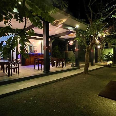 Sea Pink Residence Bentota Bagian luar foto