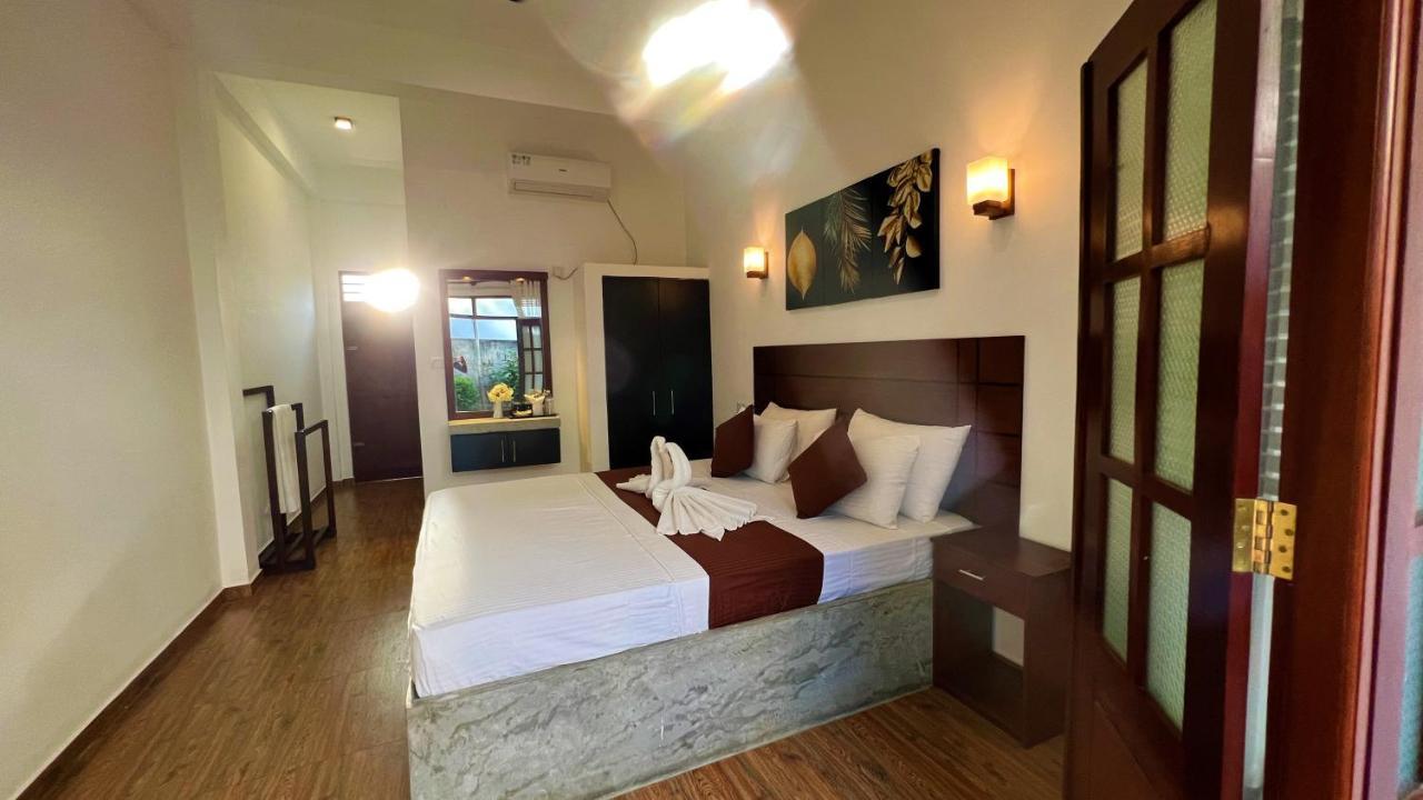 Sea Pink Residence Bentota Bagian luar foto