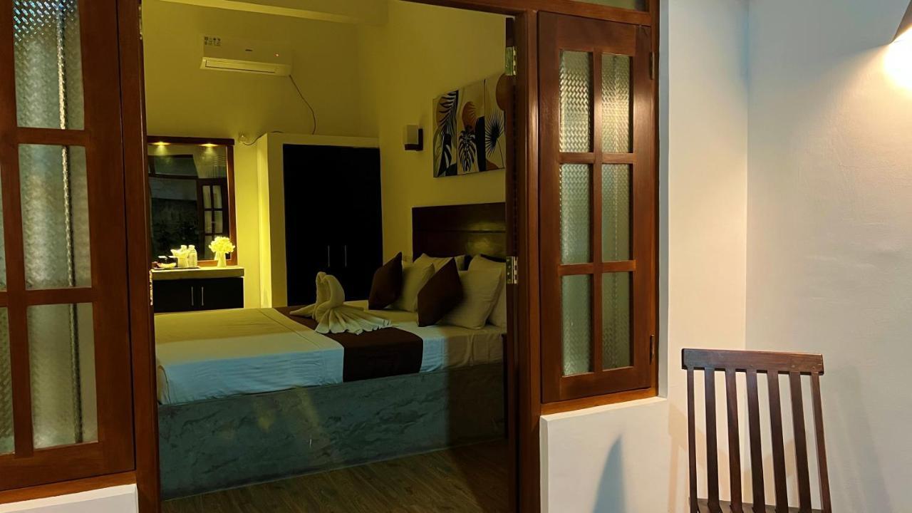 Sea Pink Residence Bentota Bagian luar foto