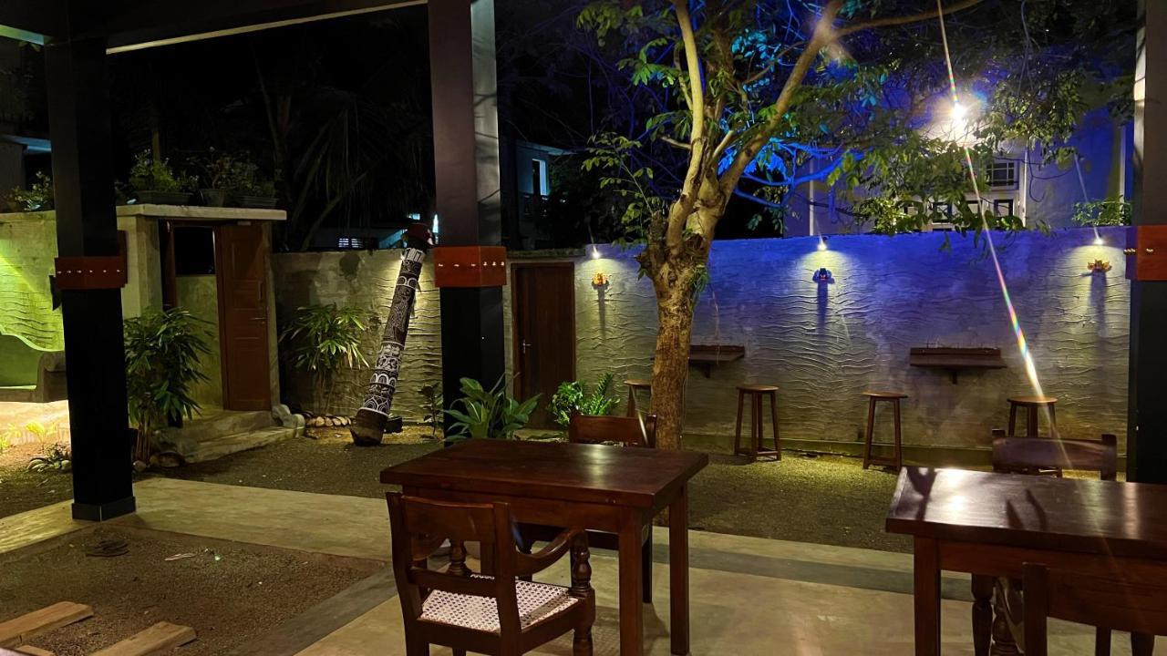 Sea Pink Residence Bentota Bagian luar foto
