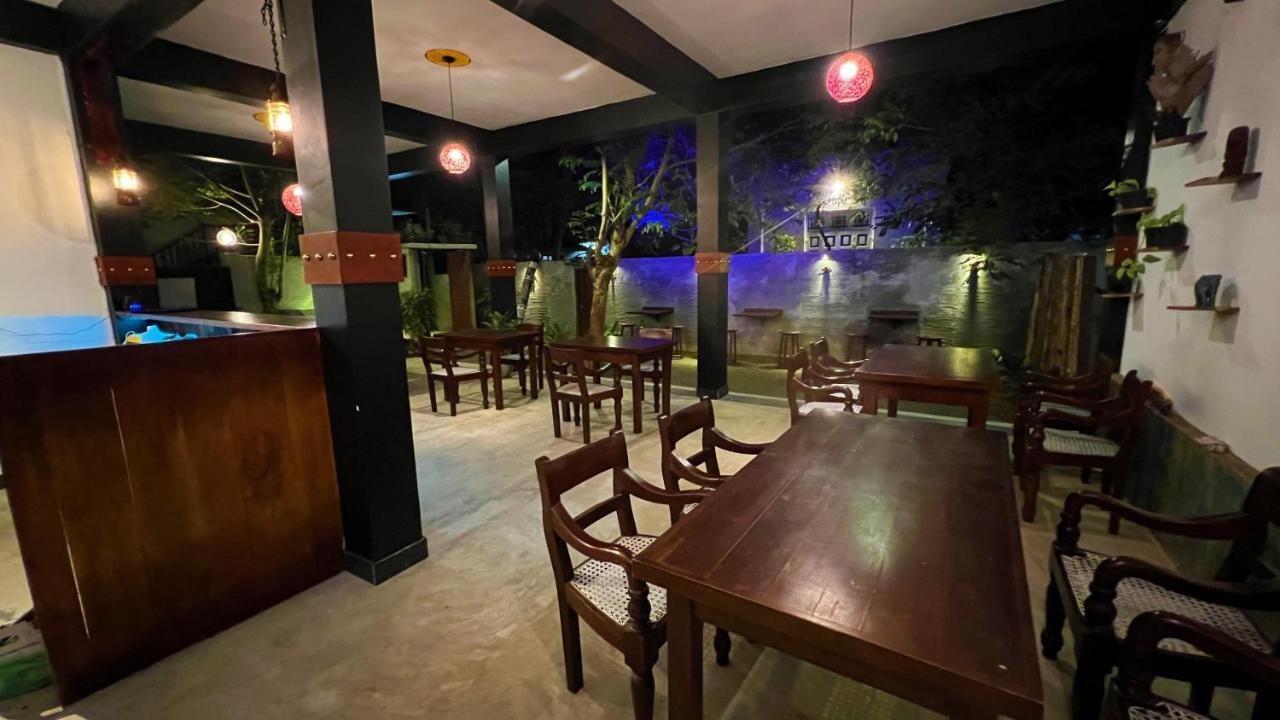 Sea Pink Residence Bentota Bagian luar foto