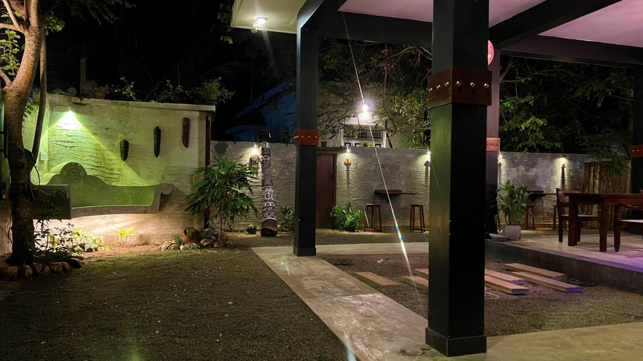 Sea Pink Residence Bentota Bagian luar foto